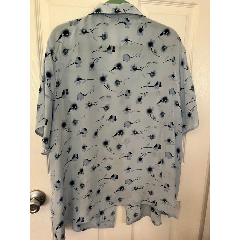 Casual Corner ANNEX Woman Blue Silk Short Sleeves Collar Buttons Blouse Top 22W - Picture 2 of 13